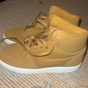 Nike Ebernon Mid SE Wheat